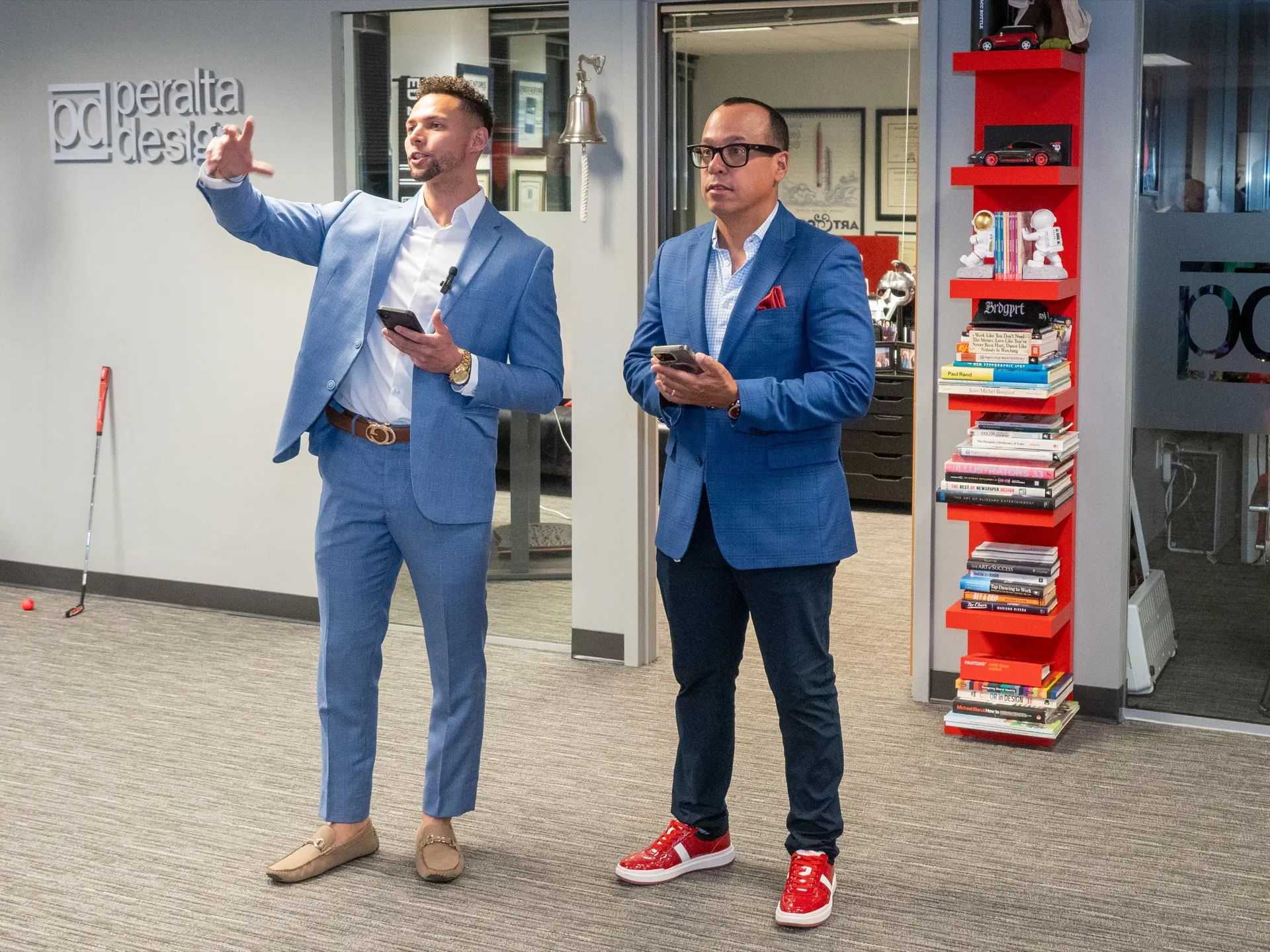 Cesar Barros and Ramon Peralta presenting at the event